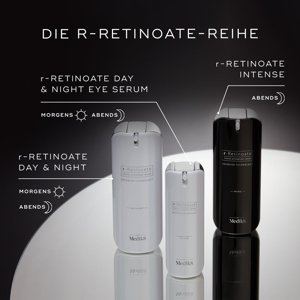 Ein Display präsentiert die R-RETINOATE-Reihe, darunter r-RETINOATE DAY & NIGHT EYE SERUM, r-RETINOATE DAY & NIGHT und r-RETINOATE INTENSE. Alle Flaschen verfügen über patentierte Technologie.