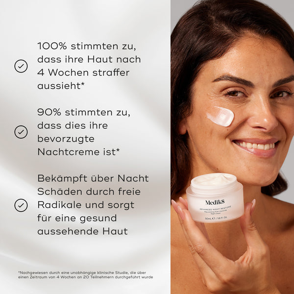 Geteiltes Bild mit der Reinigungsflasche neben einer Liste von Vorteilen, einschließlich Entfernt sanft Unreinheiten von geröteter, sensibilisierter und nach Behandlungen behandelter Haut und Reduziert das Erscheinungsbild von Rötungen.